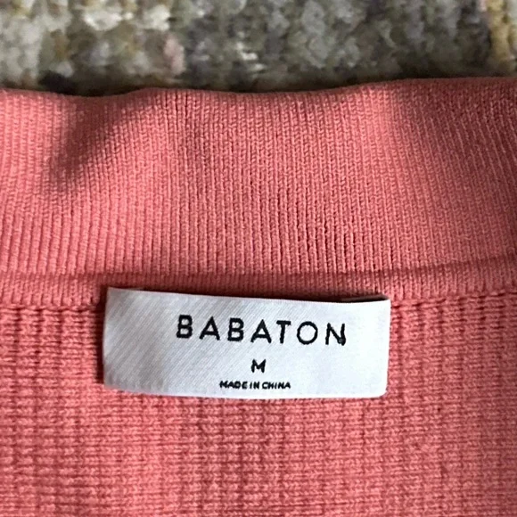 Aritzia Babaton Contour Sculpt Knit Polo Top Ribbed Collared Cropped Size Medium - Picture 4 of 7